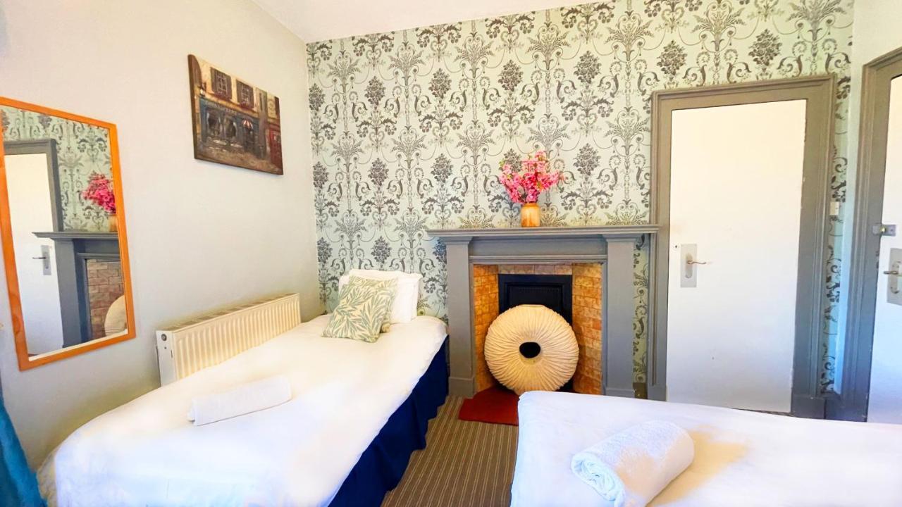 Kirkhill Estate Rooms 戈尔布里奇 外观 照片