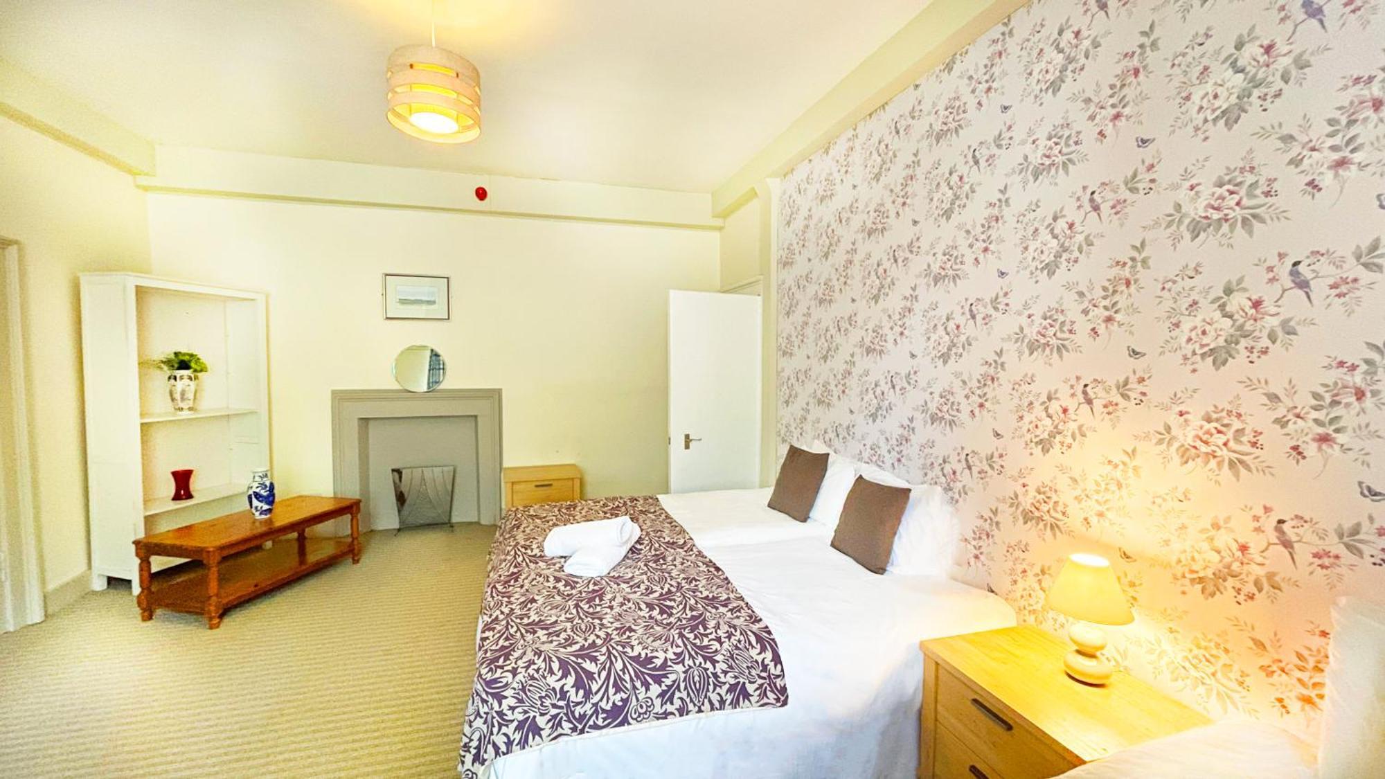 Kirkhill Estate Rooms 戈尔布里奇 外观 照片